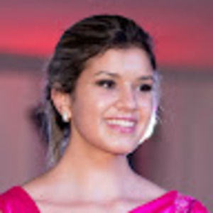 Meet your Posher, Julia